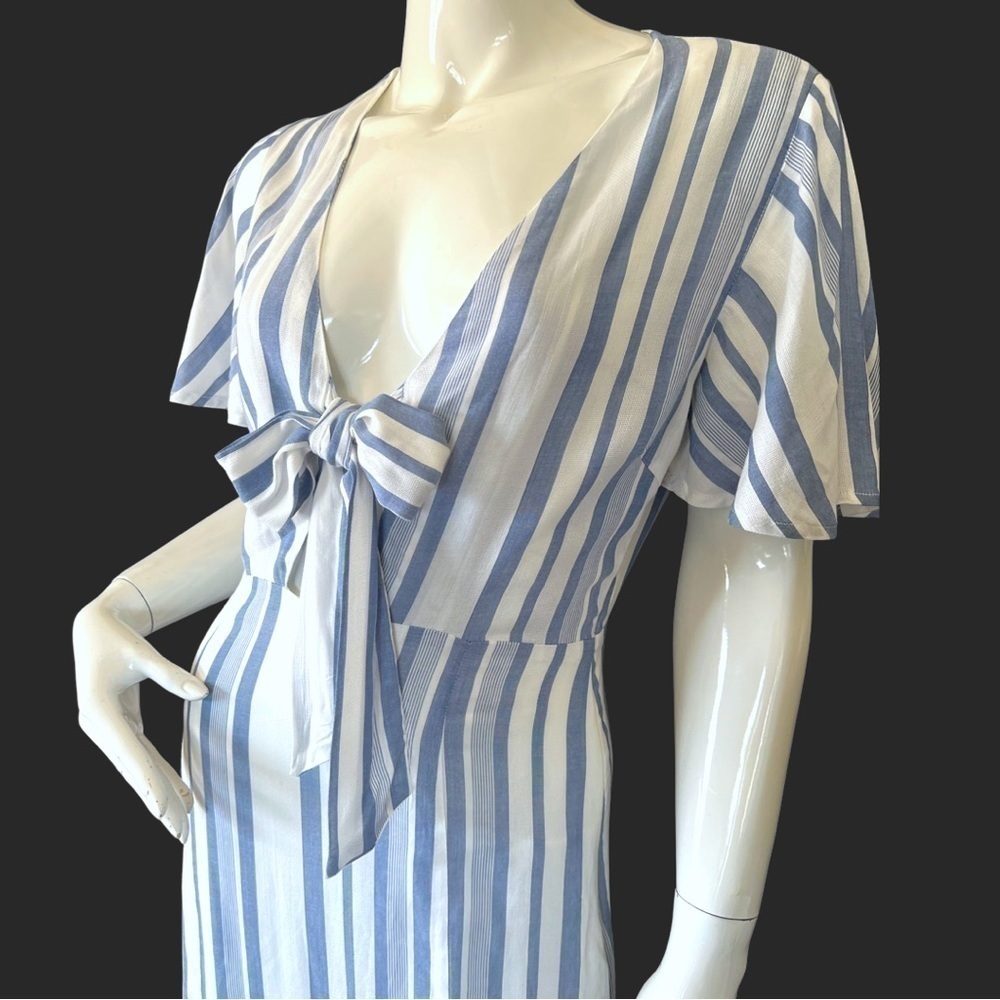 Lost + Wander Marina Tie front Maxi dress with slits white and light blue - Picture 7 of 13